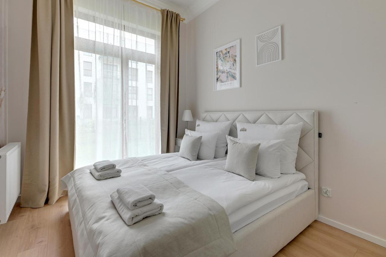 Zajezdnia Wrzeszcz Seaside & Parking By Downtown Apartments 그단스크 외부 사진