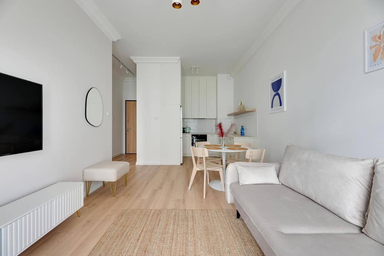 Zajezdnia Wrzeszcz Seaside & Parking By Downtown Apartments 그단스크 외부 사진